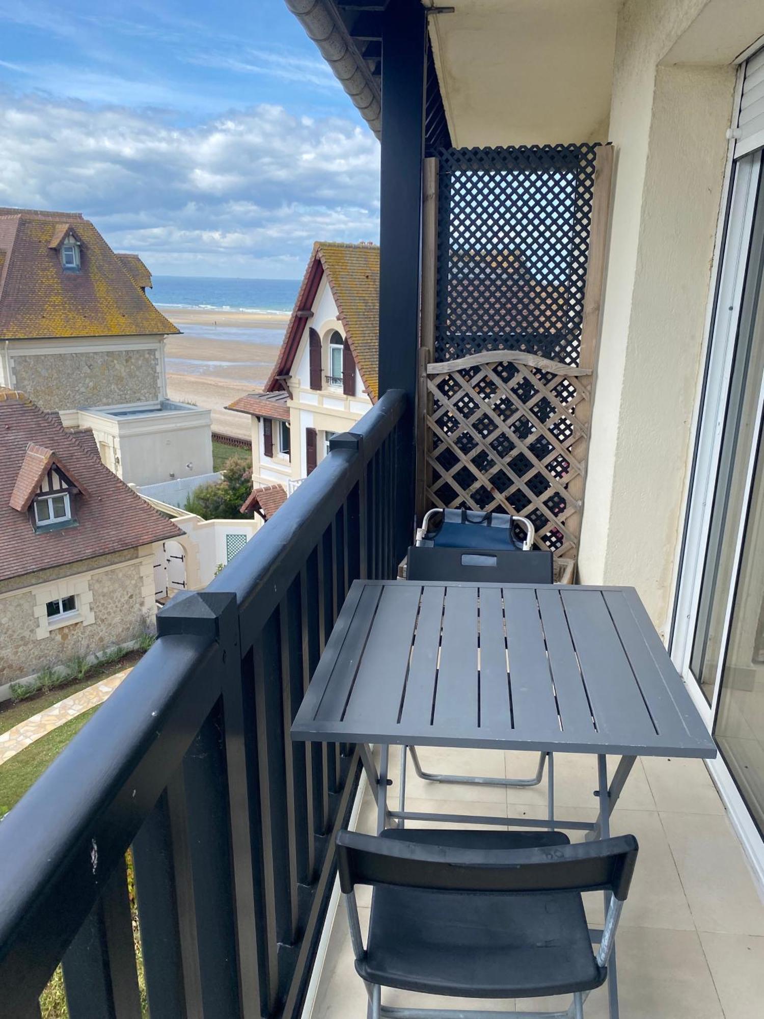 Beau Studio Au Bord De La Mer Блонвиль-сюр-Мер Экстерьер фото